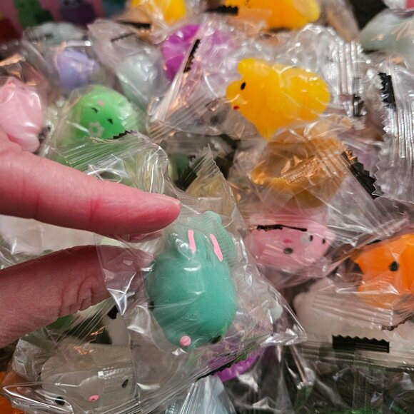 NIB Yihong Squishy Toys - Box of 72 Pieces - Picture 4 of 8